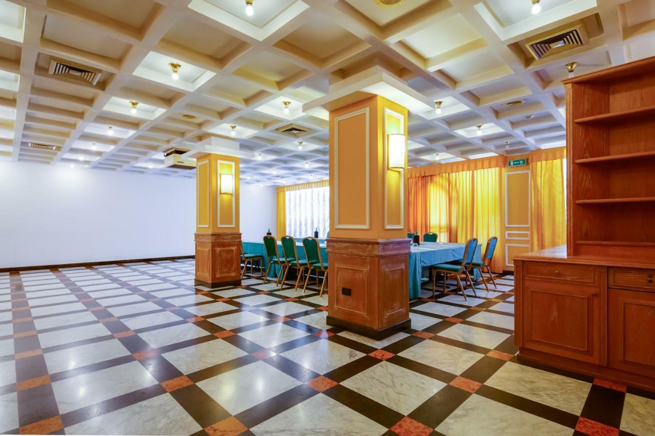 Culture Hotel Villa Capodimonte Неаполь Экстерьер фото