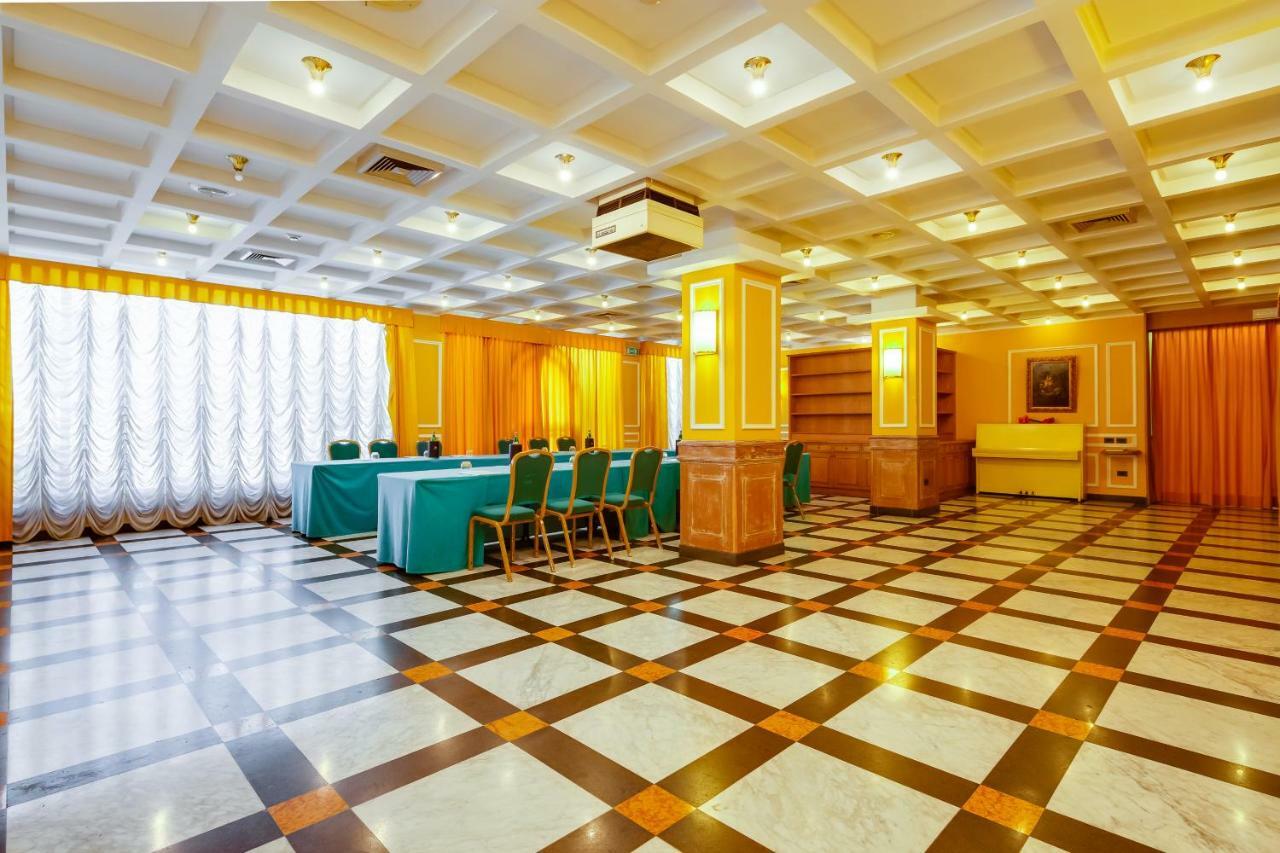 Culture Hotel Villa Capodimonte Неаполь Экстерьер фото